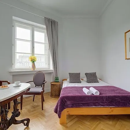 Place*unique Royal Route View*4 Bedrooms*6beds * Varšava